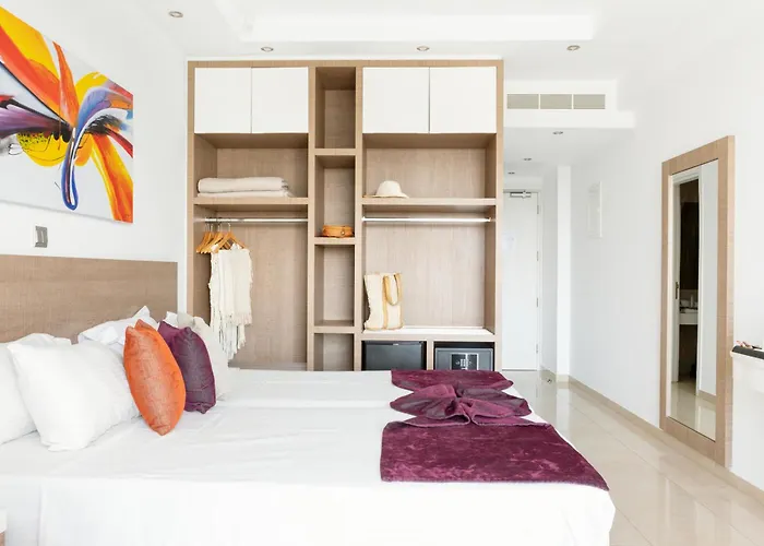 Amethyst Napa & 4* Ayia Napa