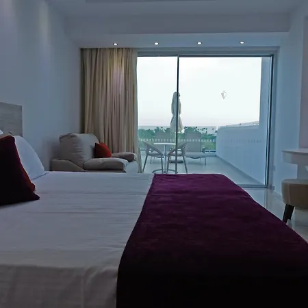 Hotel Amethyst Napa & Ayia Napa