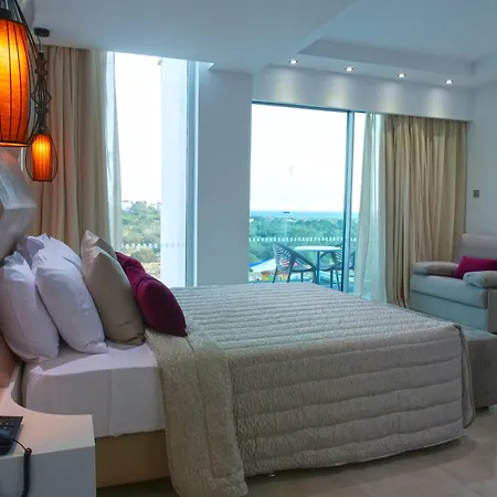 Amethyst Napa & 4* Ayia Napa