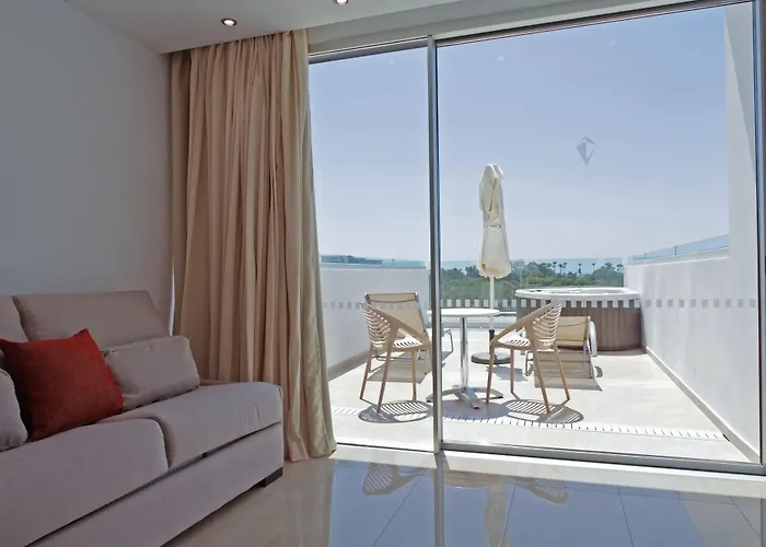 Amethyst Napa & Айя-Напа